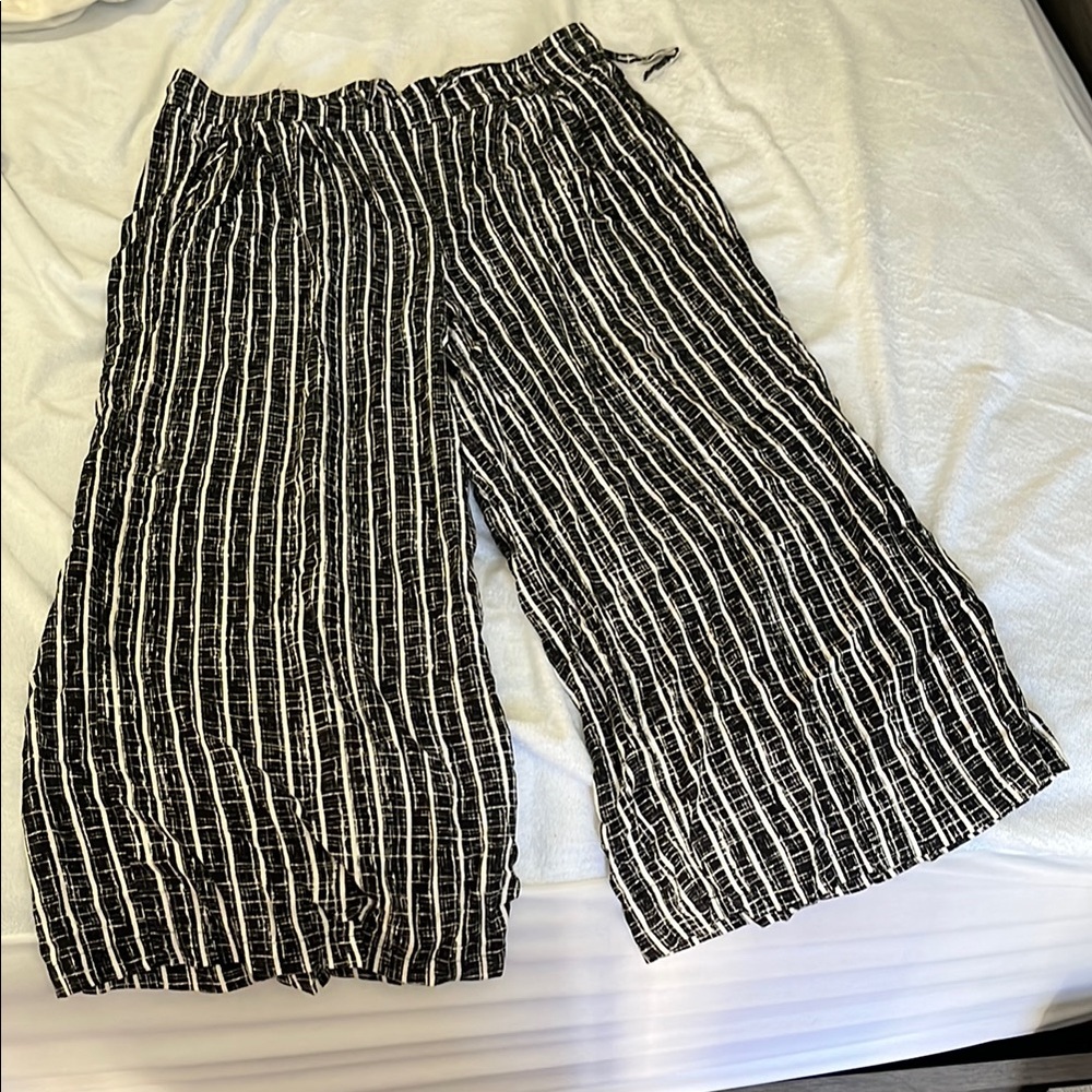Striped Black and White Wide-Leg Pants
